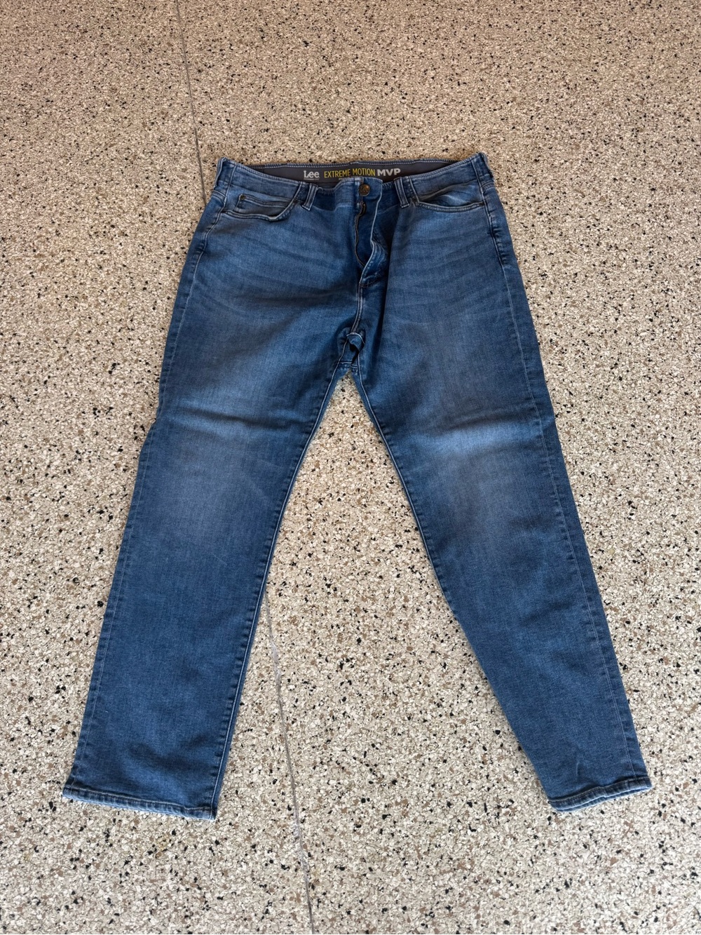 Lee Men's Blue Denim Jeans - Classic Fit size 42x32